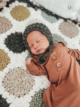 Load image into Gallery viewer, Jack sunburst granny square baby blanket