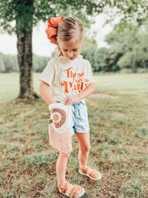 Load image into Gallery viewer, Crochet little girls flower power crossbody