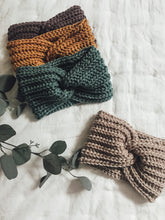 Load image into Gallery viewer, Crochet woman’s ear warmer
